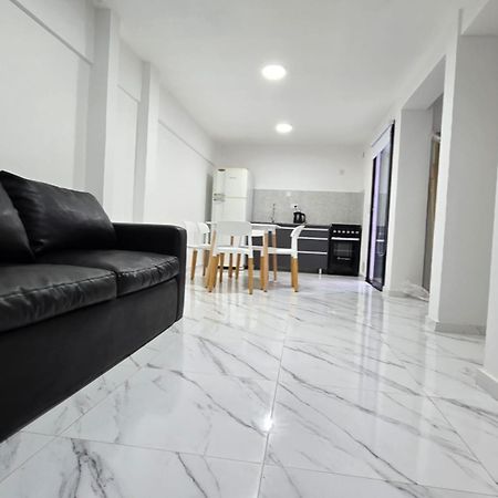 Ferienwohnung Departamento A Estrenar Zona Centrica Mar de Ajó Exterior foto